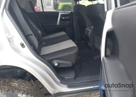 2023 Toyota 4Runner Sr5 из США, поврежденный, VIN JTEMU5JR6P6146387